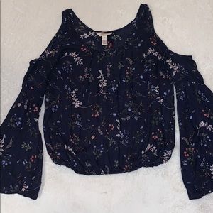 Floral cold shoulder blouse with flared sleeves